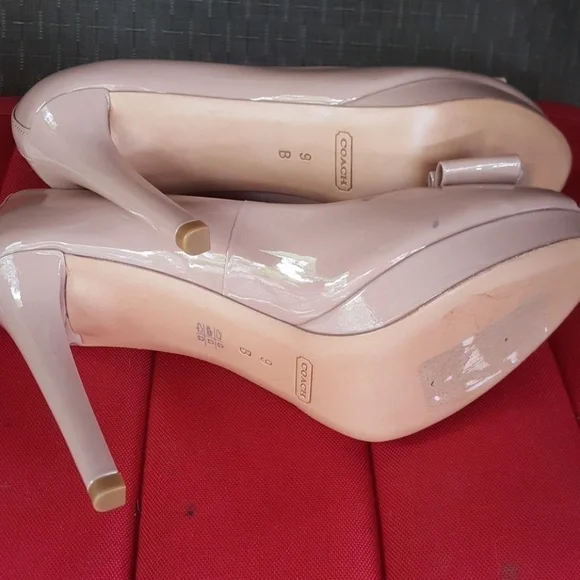 COACH 1941 patent leather heels